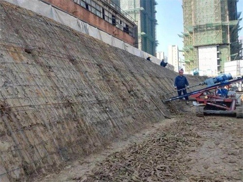 蓝山建筑边坡支护